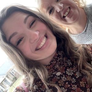 Meet your Posher, Ava